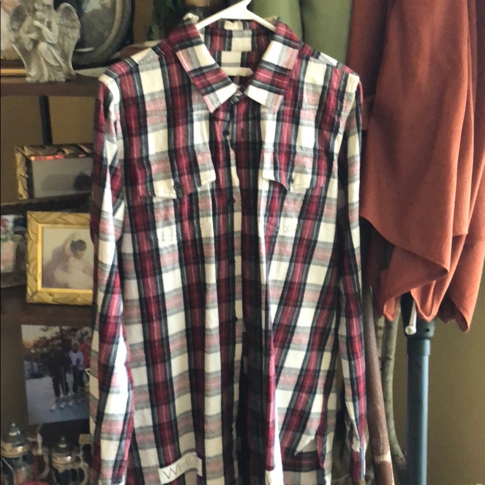 Off-white flannel oversized small
